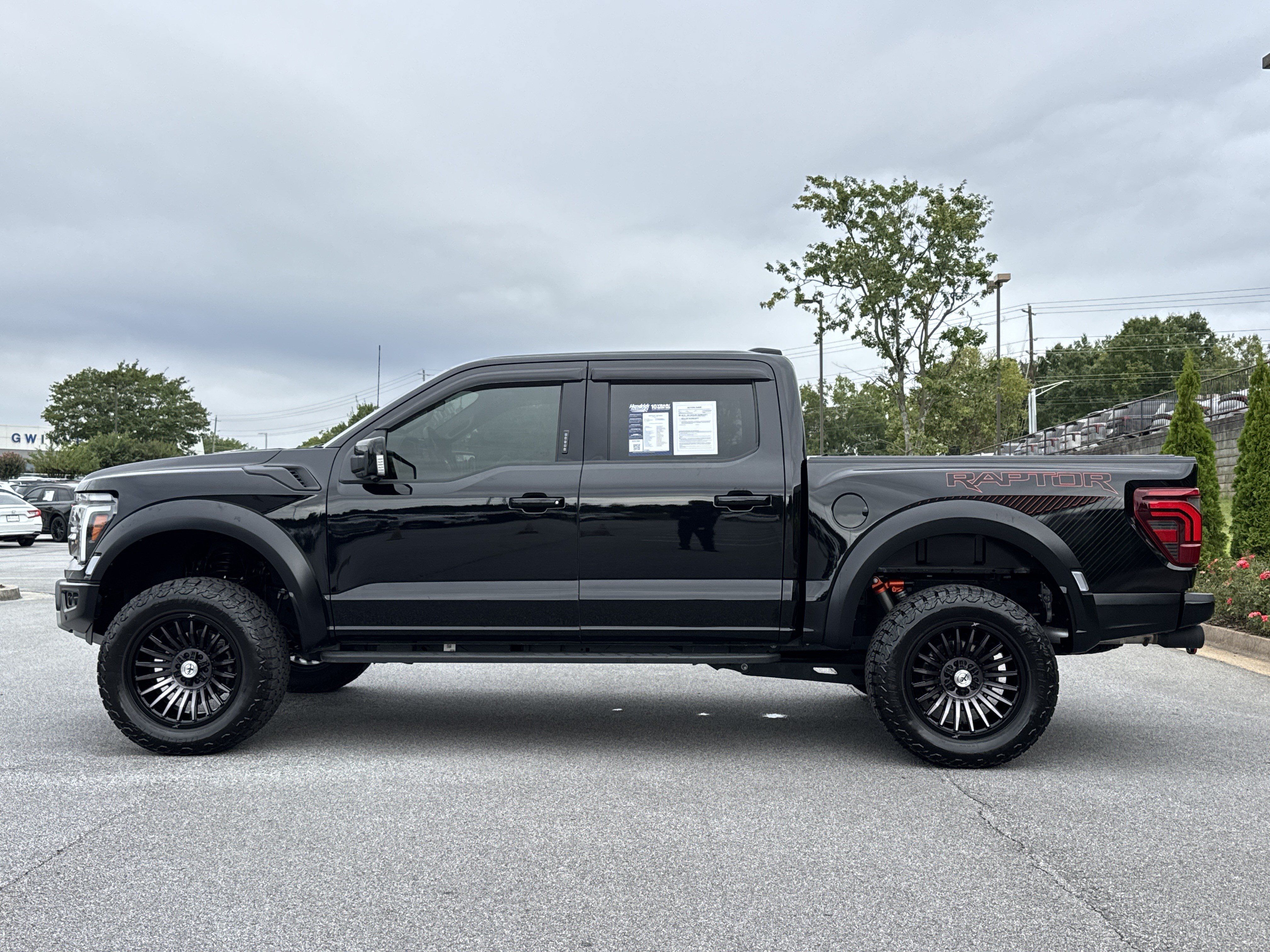 Used 2025 Ford F150 Raptor AWD/4WD image 7