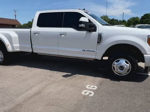 Used 2019 Ford F350 Limited AWD/4WD image 2