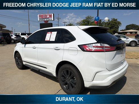 Used 2024 Ford Edge SE w/ Black Appearance Package AWD/4WD image 4
