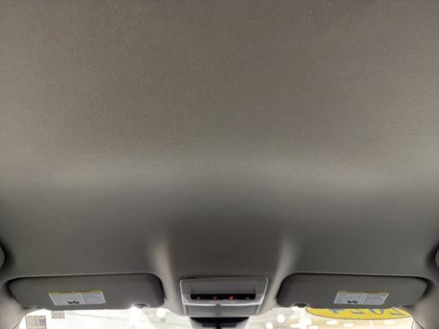 Used 2024 Nissan Sentra SV image 26