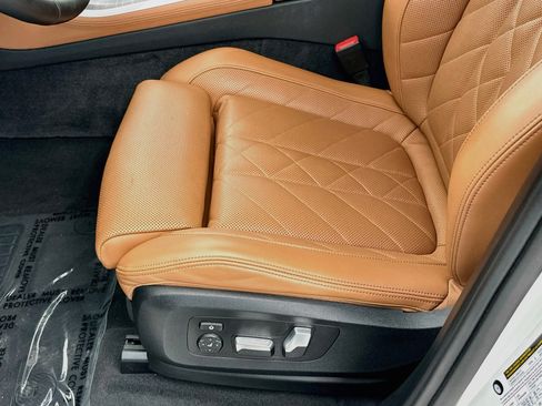 Used 2024 BMW X5 sDrive40i w/ M Sport Package RWD image 20