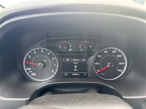 Used 2017 GMC Acadia SLE w/ Driver Alert Package I FWD image 7