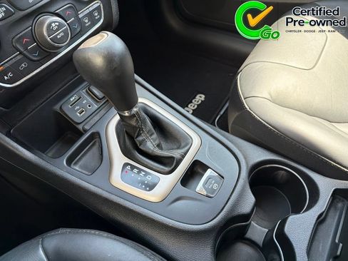 Certified 2018 Jeep Cherokee Limited FWD image 67