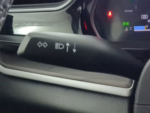 Used 2023 Jeep Grand Cherokee w/ Luxury Tech Group II image 27