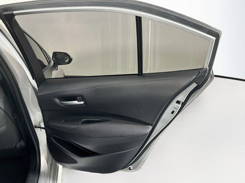 Used 2020 Toyota Corolla LE FWD image 28