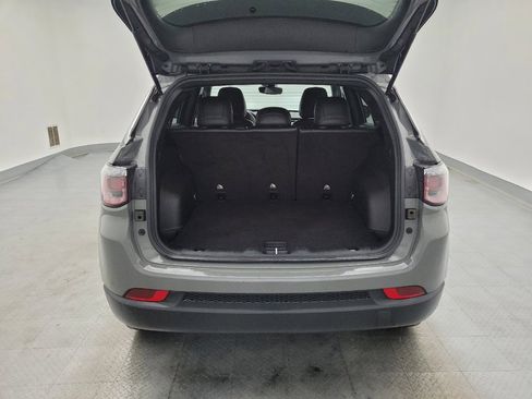 Used 2024 Jeep Compass Latitude image 29