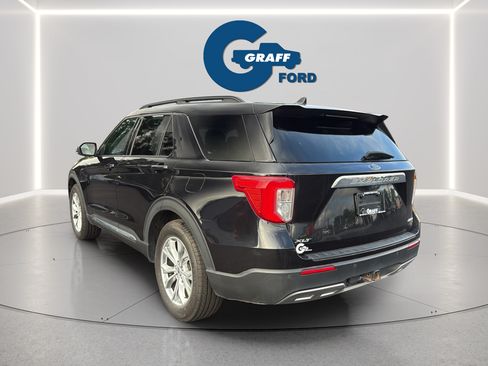 Used 2021 Ford Explorer XLT w/ Equipment Group 202A AWD/4WD image 9