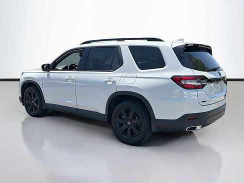 Used 2025 Honda Pilot Black Edition image 6