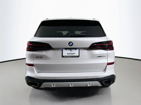New 2026 BMW X5 xDrive40i w/ M Sport Package AWD/4WD image 6