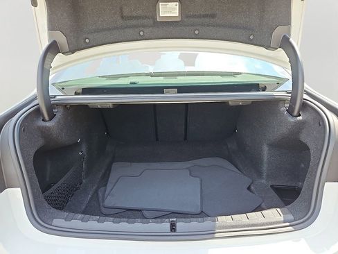 Certified 2023 BMW 330i xDrive Sedan w/ Driving Assistance Package image 28