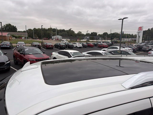 Used 2024 Lincoln Navigator L Reserve AWD/4WD image 6