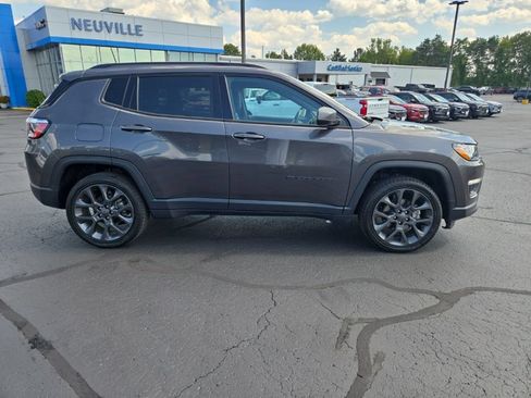 Used 2021 Jeep Compass Latitude AWD/4WD image 2