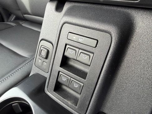 New 2025 Ford Bronco Badlands image 24