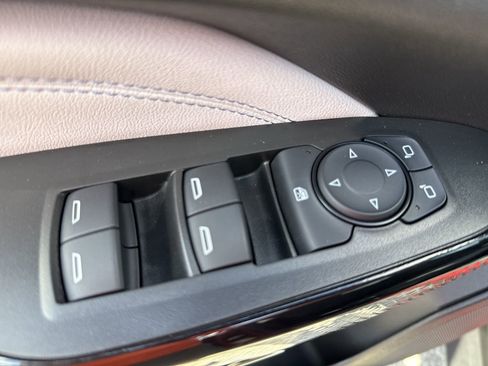 Used 2025 Chevrolet Trax LT image 15