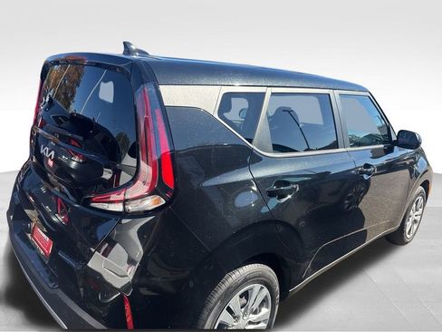 Certified 2024 Kia Soul LX image 10