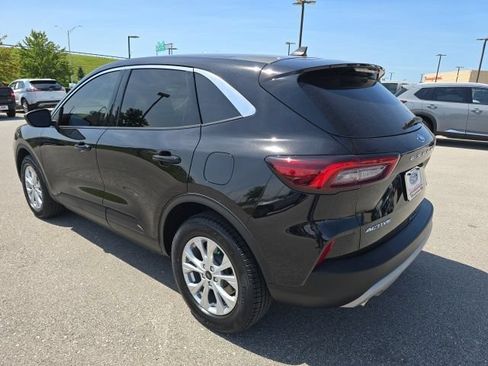 Certified 2023 Ford Escape Active AWD/4WD image 3