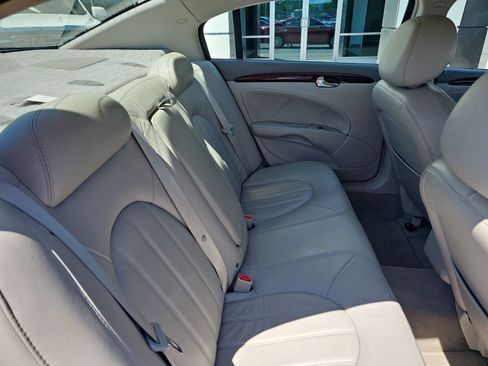 Used 2011 Buick Lucerne CXL FWD image 22