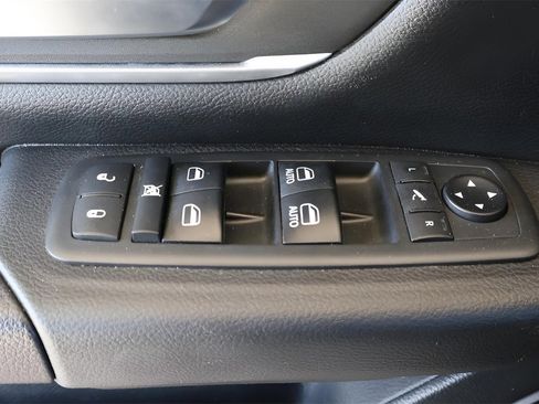 Used 2021 RAM 1500 Big Horn image 12