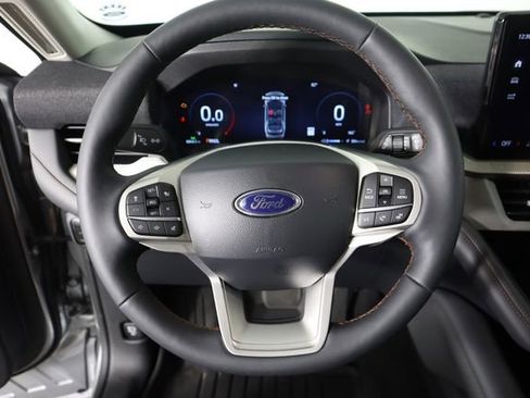 Certified 2025 Ford Explorer Active w/ Active Comfort Package AWD/4WD image 38