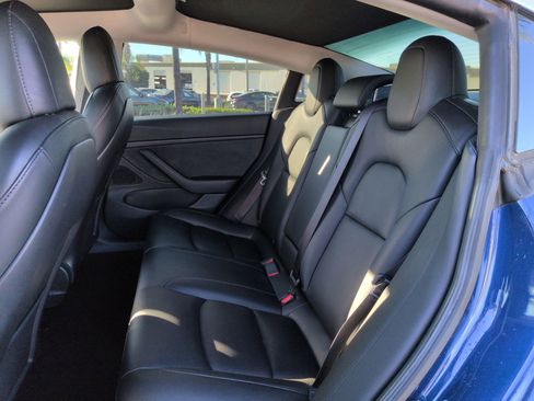 Used 2020 Tesla Model 3 Long Range image 30