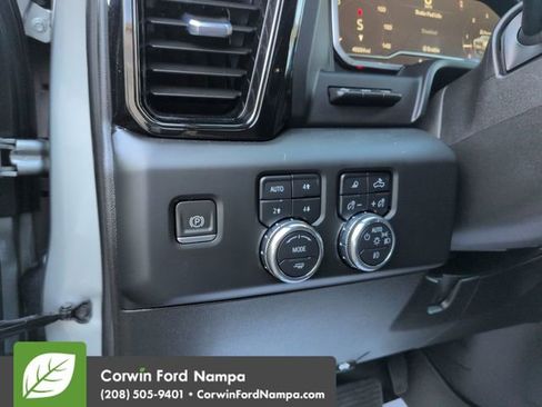 Used 2024 GMC Sierra 2500 AT4 w/ Technology Package AWD/4WD image 13