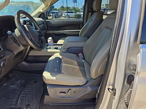 Used 2019 Ford Expedition Limited w/ Equipment Group 302A RWD image 14