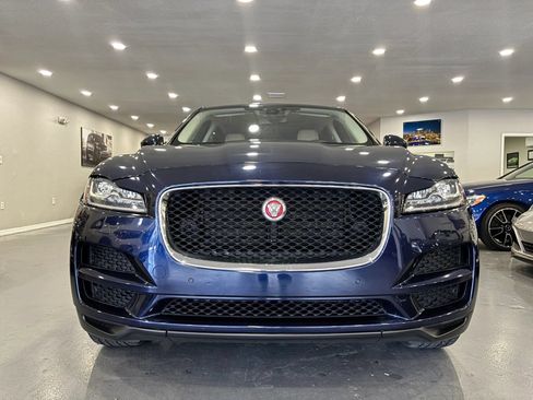 Used 2017 Jaguar F-PACE Prestige AWD/4WD image 2