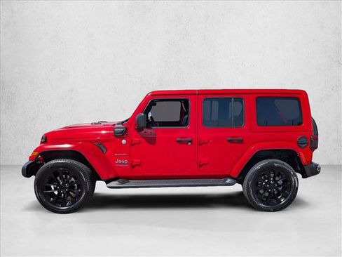 Used 2021 Jeep Wrangler Unlimited Sahara AWD/4WD image 9