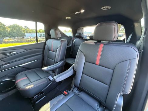 New 2026 Chevrolet Traverse RS FWD image 19