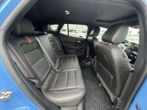 Used 2024 Chevrolet Trax RS w/ Sunroof Package image 27