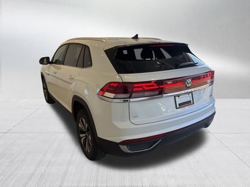 New 2026 Volkswagen Atlas Cross Sport SE image 3