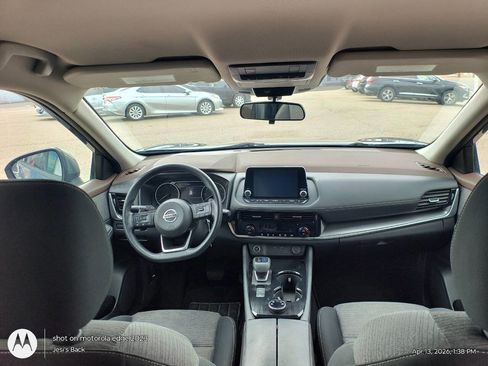 Used 2021 Nissan Rogue SV image 15