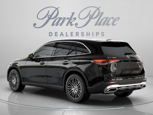 Used 2026 Mercedes-Benz GLC 300 image 13
