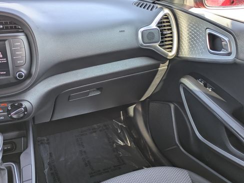 Certified 2024 Kia Soul LX w/ Option Group 015 FWD image 17