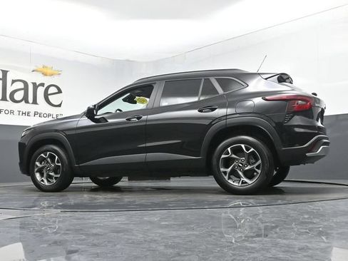 Used 2024 Chevrolet Trax LT w/ Driver Confidence Package FWD image 56