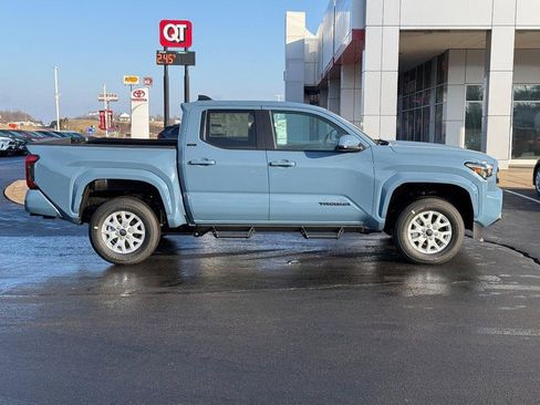 New 2026 Toyota Tacoma SR5 image 2