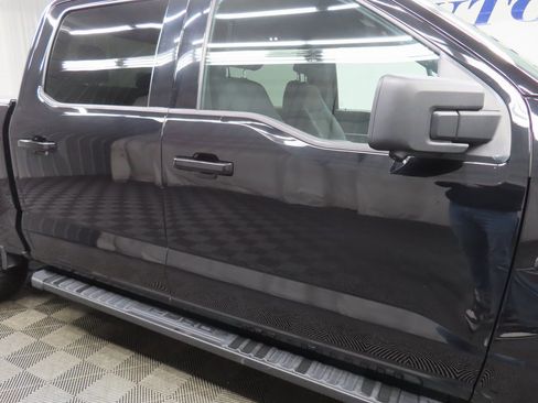 Used 2024 Ford F150 XLT w/ XLT Black Appearance Package image 36