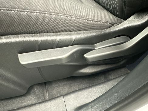 New 2026 Chevrolet Equinox LT w/ Midnight Edition AWD/4WD image 13