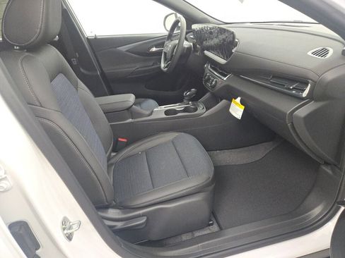 New 2026 Buick Envista Preferred image 7