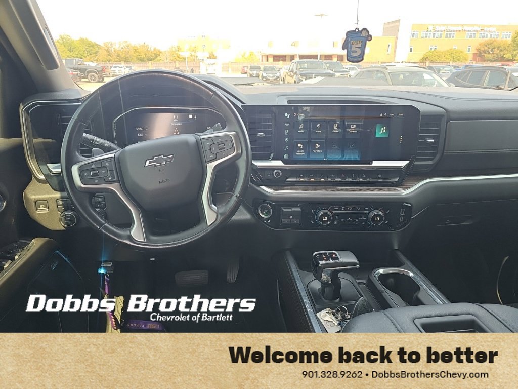 Used 2022 Chevrolet Silverado 1500 LT Trail Boss w/ LT Trail Boss Premium Package AWD/4WD image 16