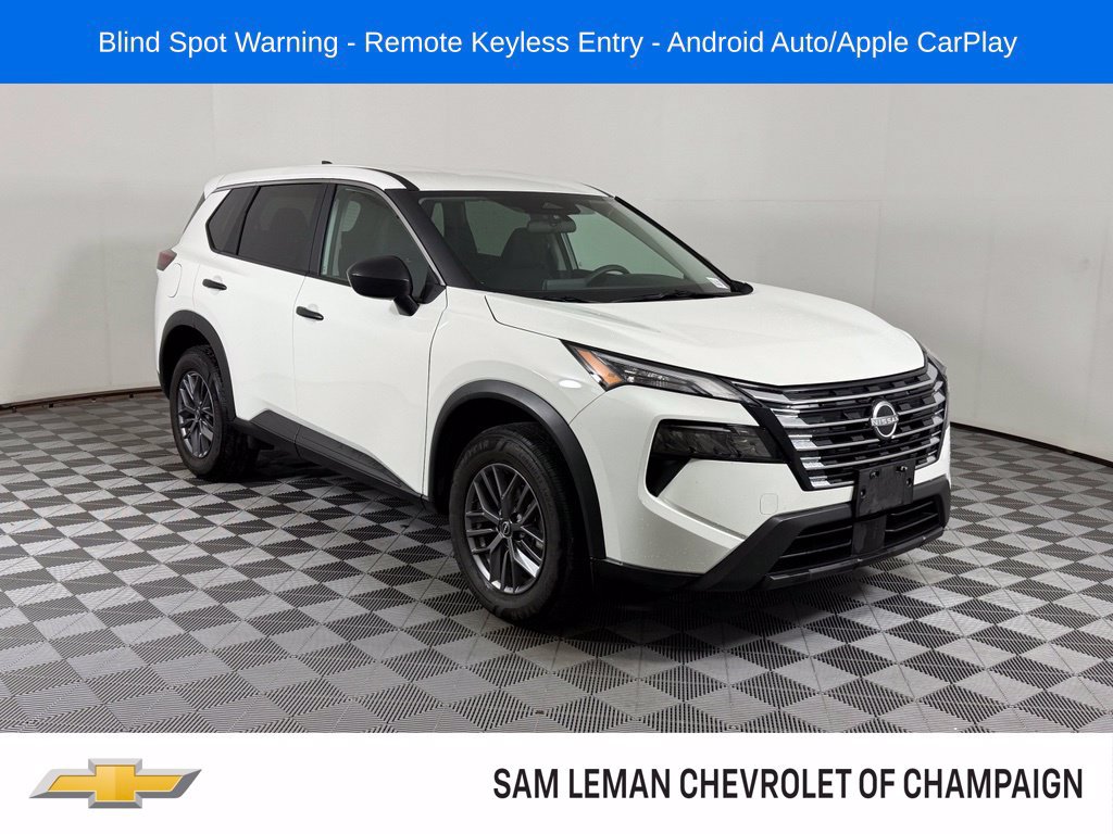 Used 2025 Nissan Rogue S AWD/4WD image 1