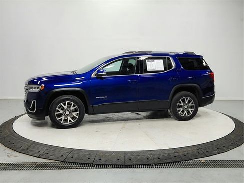 Used 2023 GMC Acadia SLE w/ Driver Convenience Package image 4