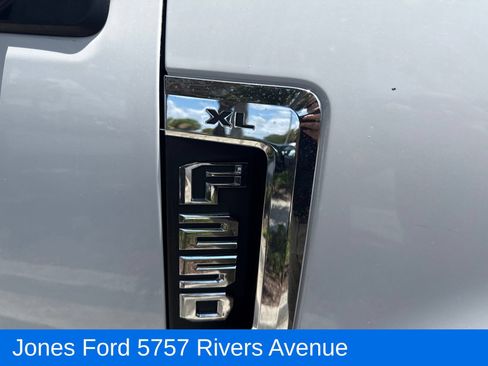 Used 2020 Ford F250 XL w/ Power Equipment Group AWD/4WD image 3