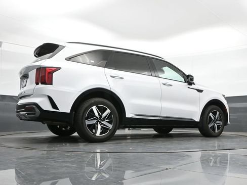 Used 2022 Kia Sorento S FWD image 42