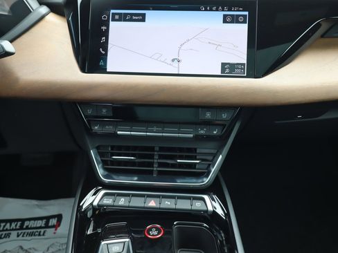 Used 2022 Audi e-tron GT Premium Plus AWD/4WD image 12