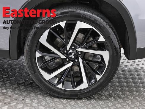 Used 2024 Mitsubishi Outlander SE AWD/4WD image 34