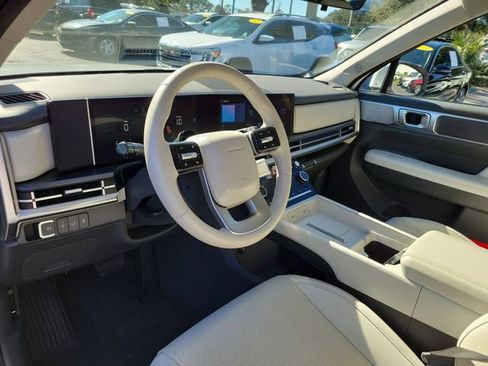 Used 2025 Hyundai Santa Fe SEL image 11