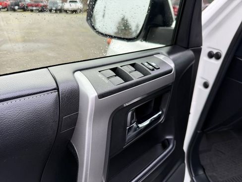 Used 2022 Toyota 4Runner SR5 Premium image 11