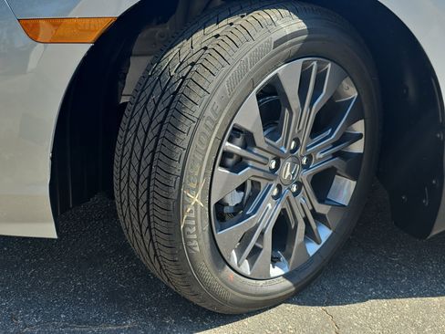 New 2026 Honda Odyssey Touring image 35
