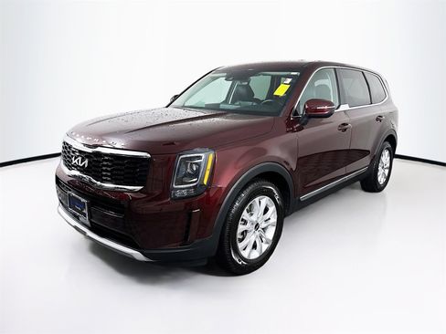 Used 2022 Kia Telluride LX image 3